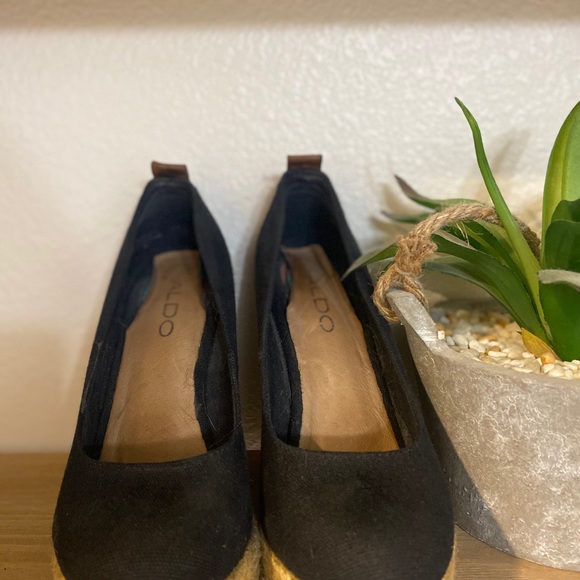ALDO Wedges - Picture 2 of 11